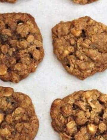 Gluten-free white chocolate oatmeal cookies.
