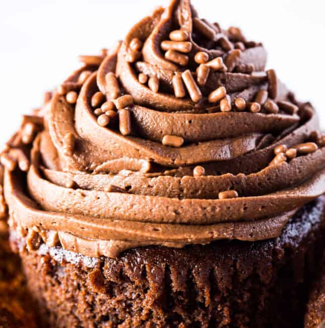 Easy Gluten-Free Chocolate Cupcakes - Gluten-Free Baking